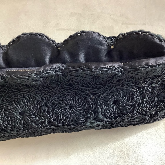 Vintage Crochet Clutch Bag  Zipper closure, inside storage pouch, crochet bag. - Picture 8 of 15